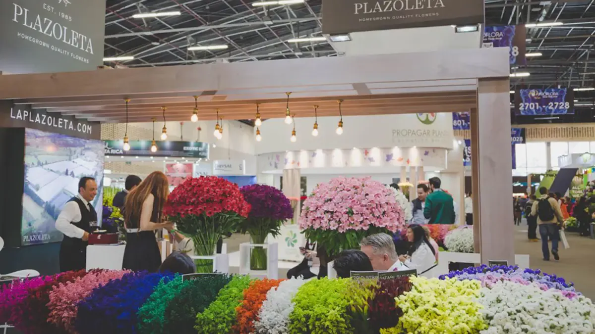 Asocolflores y el Gobierno firman una hoja de ruta para defender el empleo y la competitividad del sector floricultor