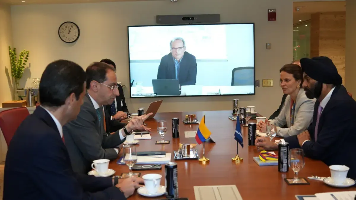 Banco Mundial prepara un paquete de cooperación e inversión para Colombia junto al Gobierno electo