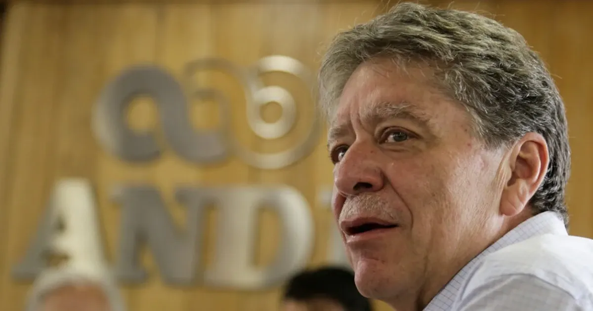 Bruce Mac Master dejó la presidencia de la Andi y el gobierno de Espriella salió a fijar postura