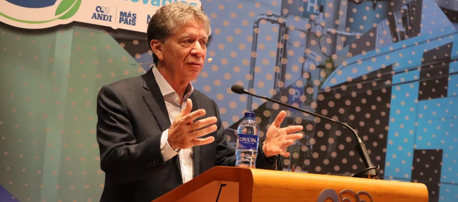 Bruce Mac Master renunció a la presidencia de la Andi en medio de tensiones con el Gobierno