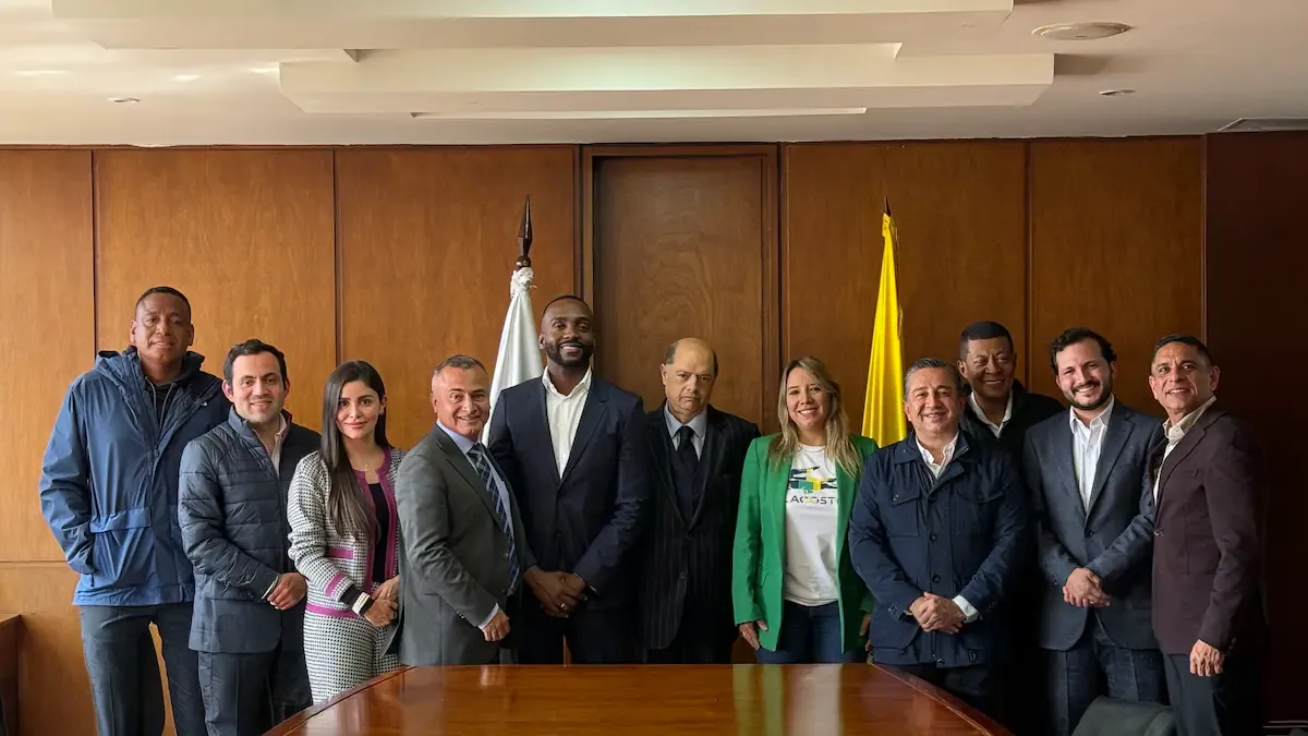 Cambio Radical se declara partido de Gobierno y suma su apoyo a Abelardo de la Espriella en el Congreso