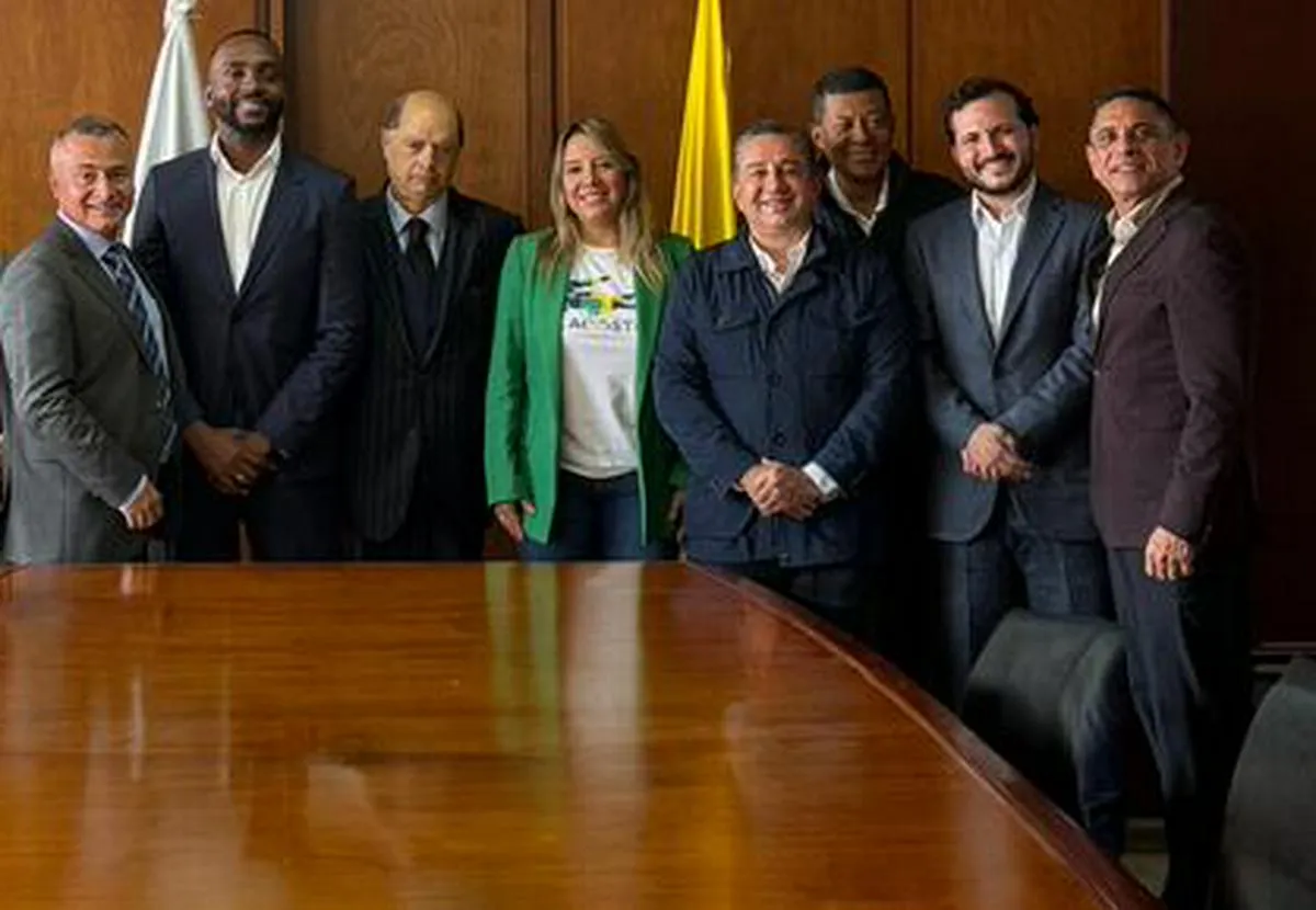 Cambio Radical se suma a la coalición de Abelardo De la Espriella para respaldar su agenda legislativa