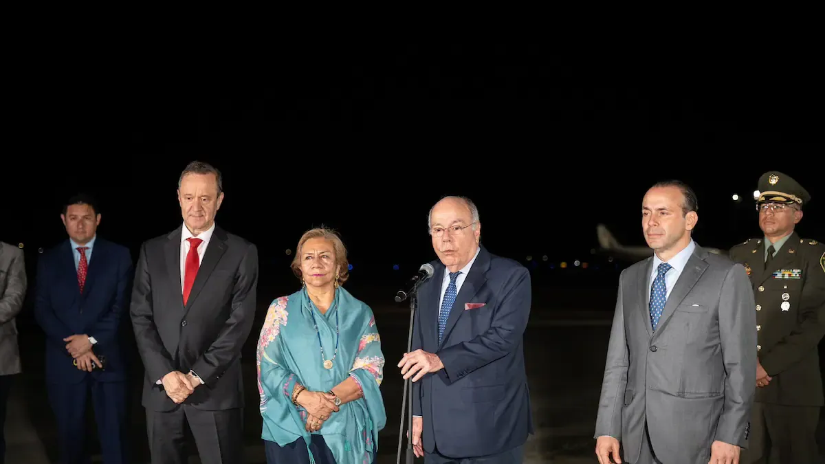 Canciller de Brasil llega a Colombia para la posesión de Abelardo de la Espriella