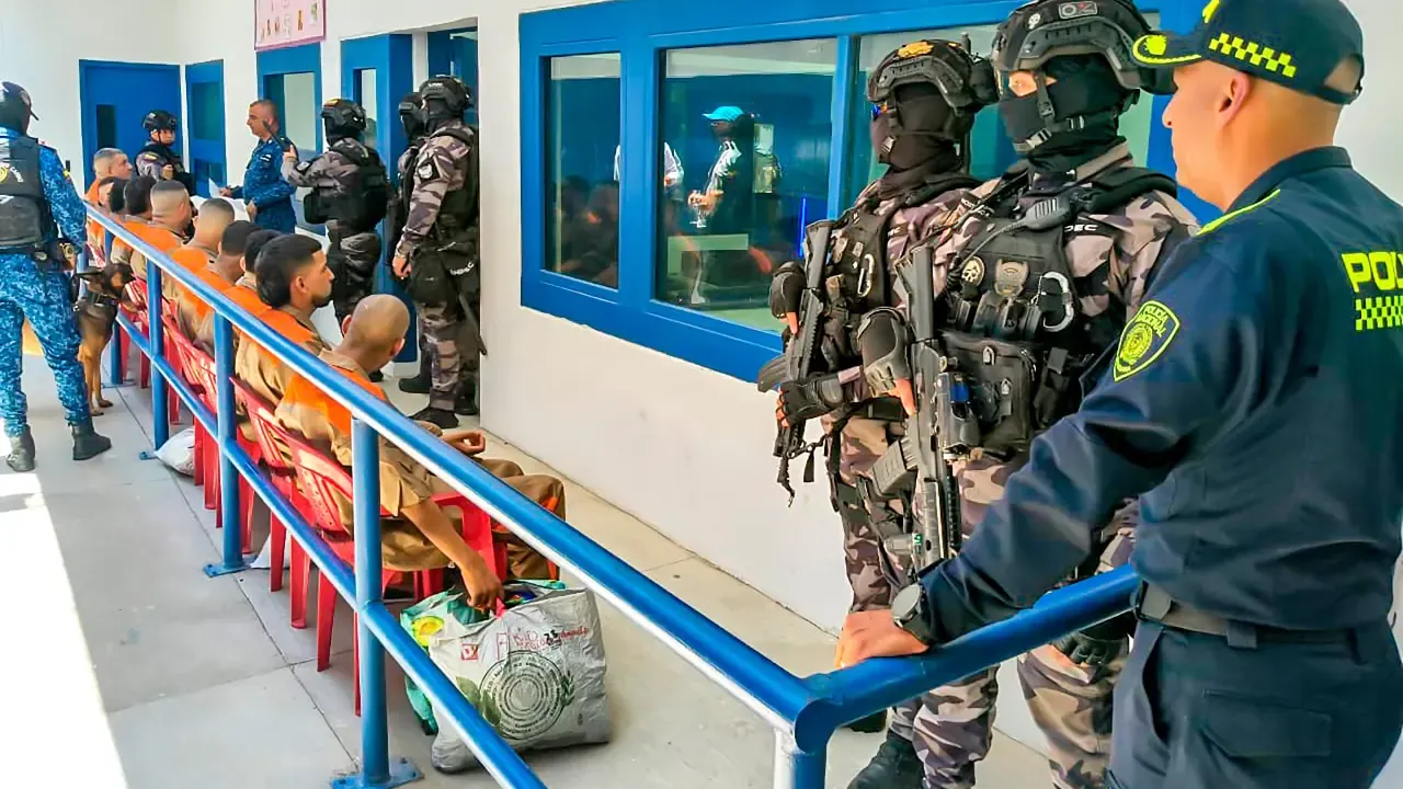 Gobierno de De la Espriella reubica 20 presos de alto perfil desde cárceles de Barranquilla