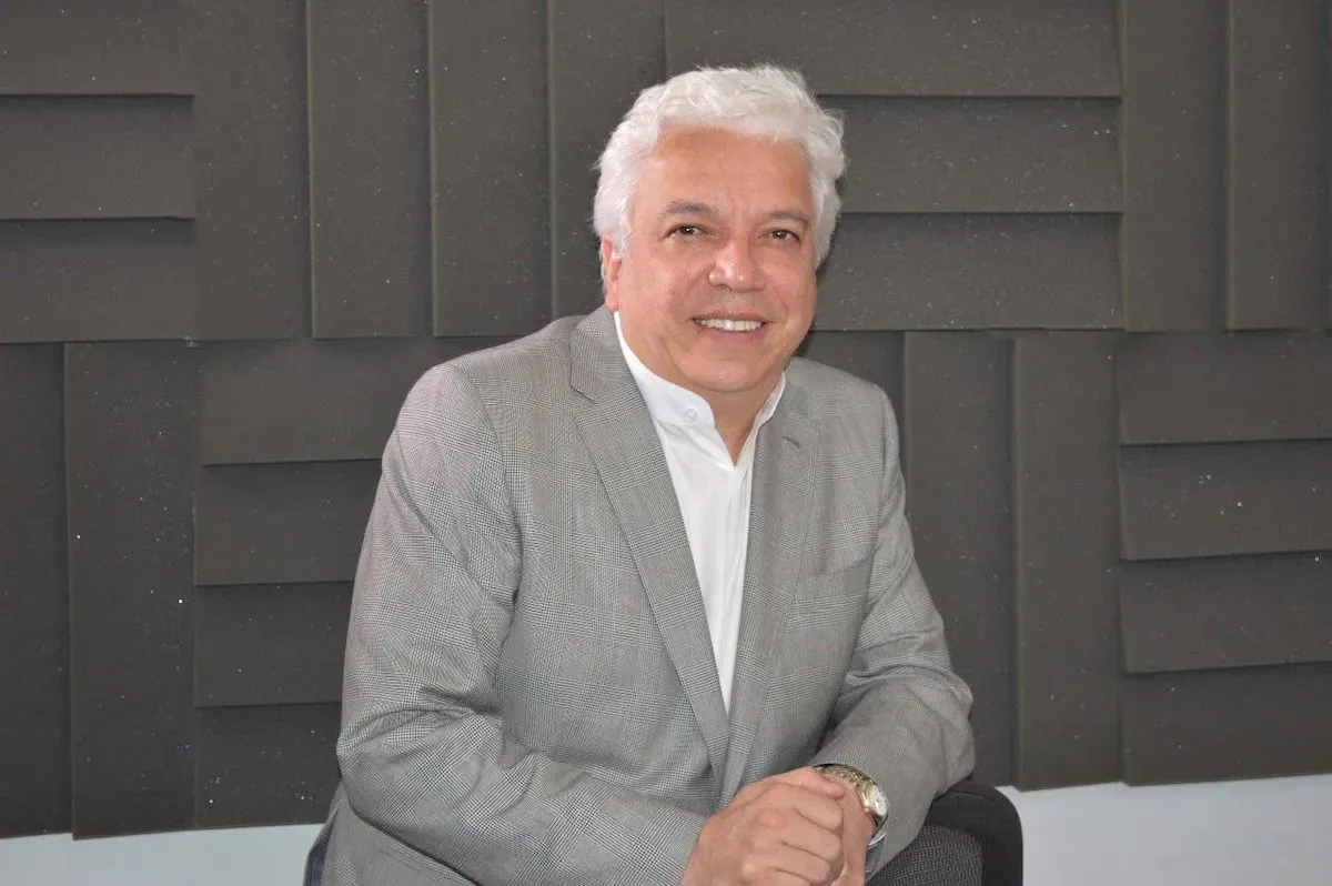 Carlos Alonso Lucio, exguerrillero y excongresista, queda al frente del empalme de De la Espriella