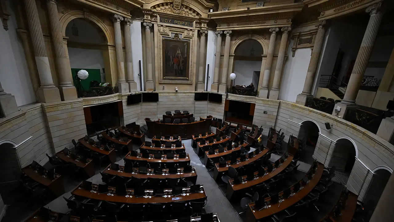 Centro Democrático cuestiona al Gobierno por objetar ley sobre requisitos para cargos públicos