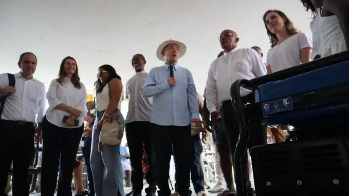 Centro Democrático busca que De La Espriella pueda fusionar ministerios sin pasar por el Congreso
