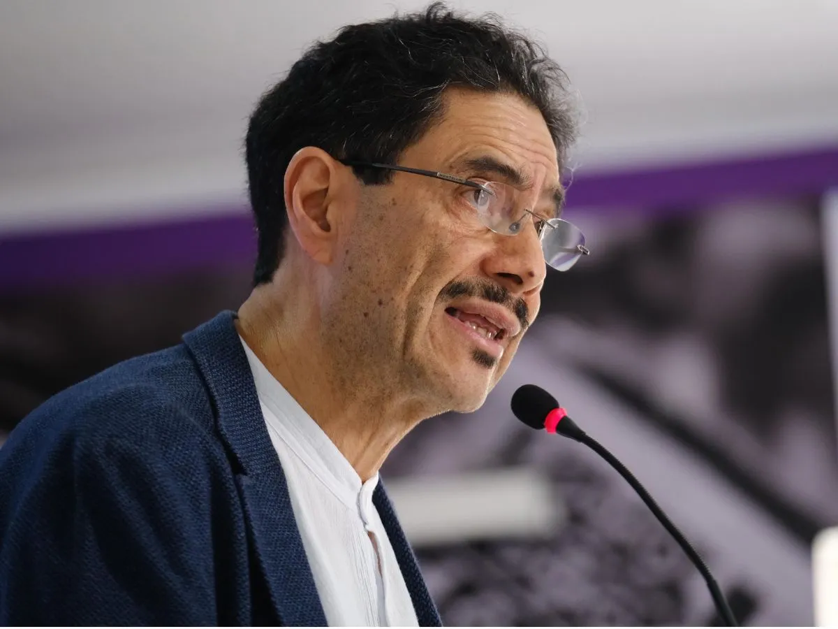 Cepeda reitera cuestionamientos por doble nacionalidad del presidente De la Espriella