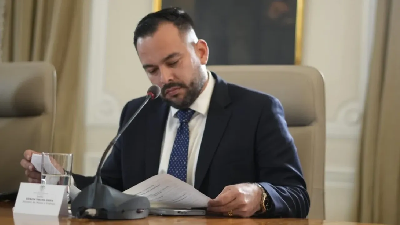 Choque por el empalme: ministro de Minas advierte al equipo de De la Espriella sobre riesgo eléctrico