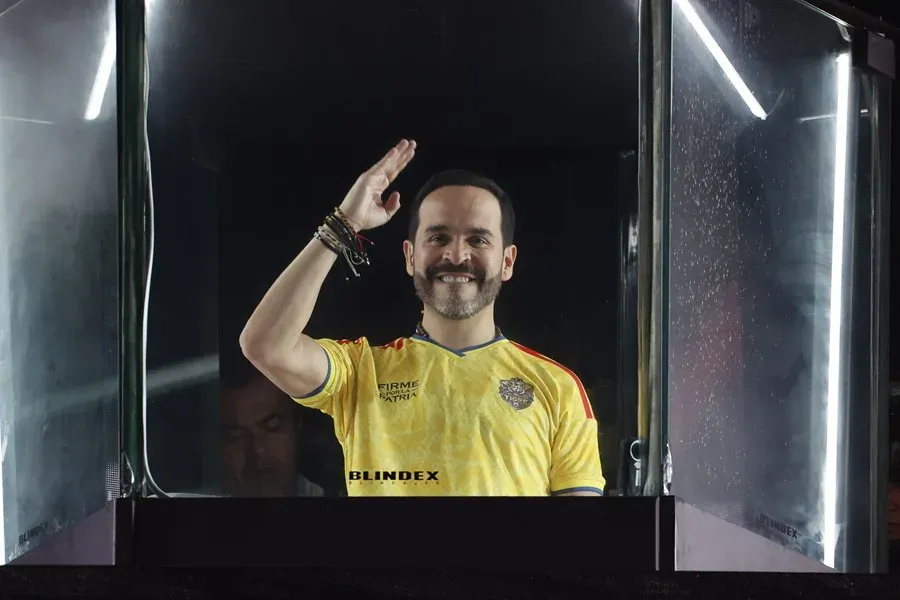 Abelardo de la Espriella se declara ganador y asume como presidente de Colombia
