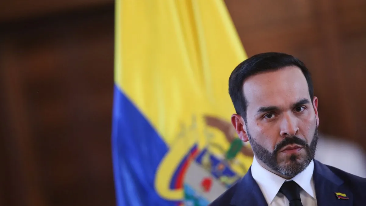 Presidente De la Espriella ordena deportar a inmigrantes irregulares: “Primero los que están cometiendo delitos”