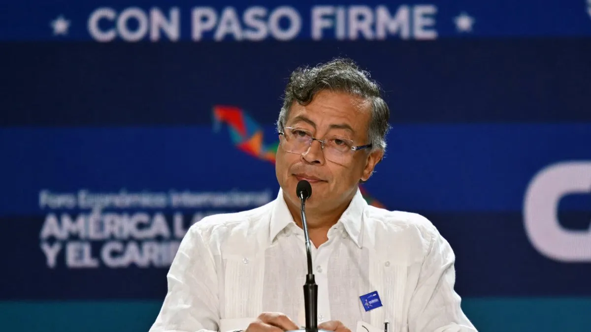 Petro prohíbe que De la Espriella se poseccione como presidente en una base militar