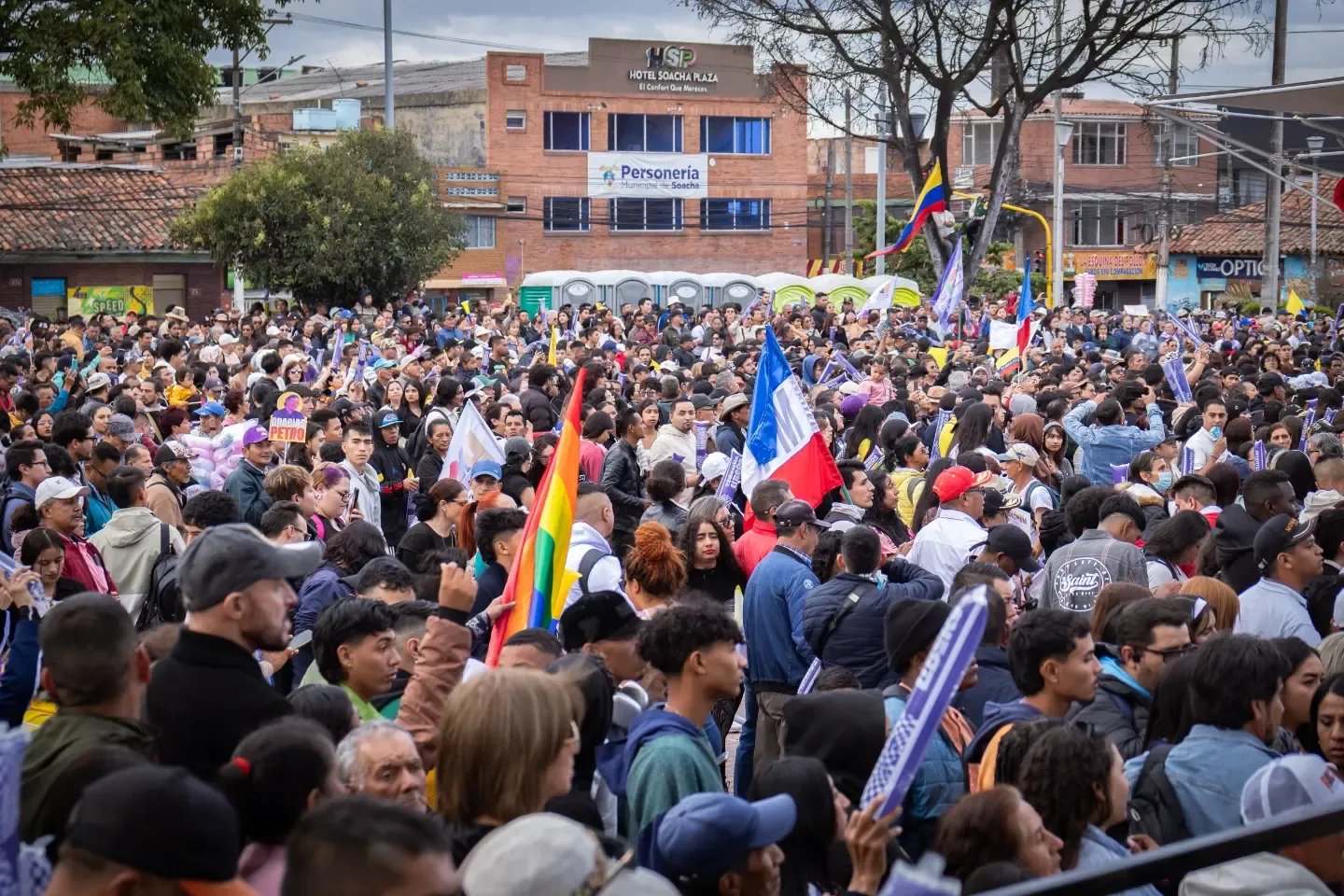 Movimientos sociales, campesinos e indígenas rechazan la posesión de Abelardo de la Espriella