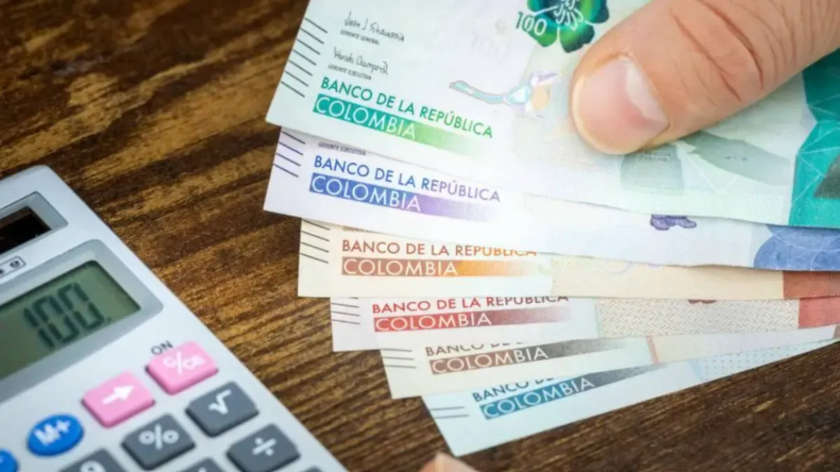 Colombia se aleja de la regla fiscal: el déficit sube y complica el ajuste del Gobierno