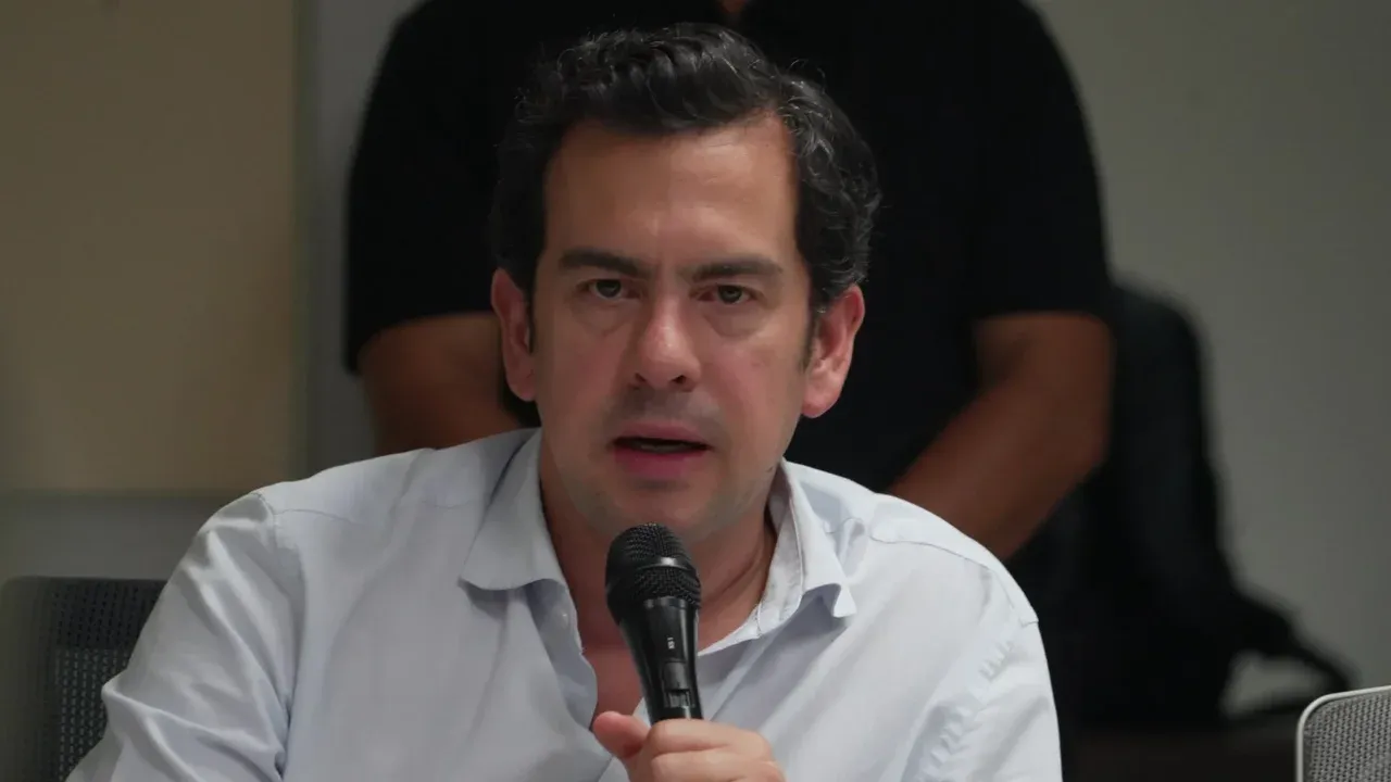 El ministro del Interior detalla cómo será la categorización de los grupos armados en el nuevo Estatuto Antiterrorista