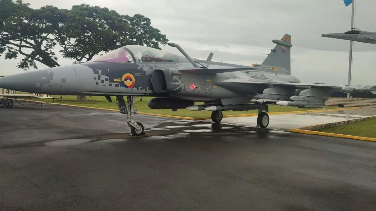 El Gobierno de Abelardo De la Espriella pone bajo la lupa el contrato de los aviones Gripen