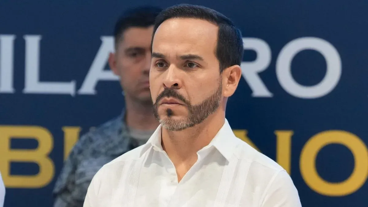 Presidente De La Espriella amanece patrullando en Santa Marta con chaleco antibalas