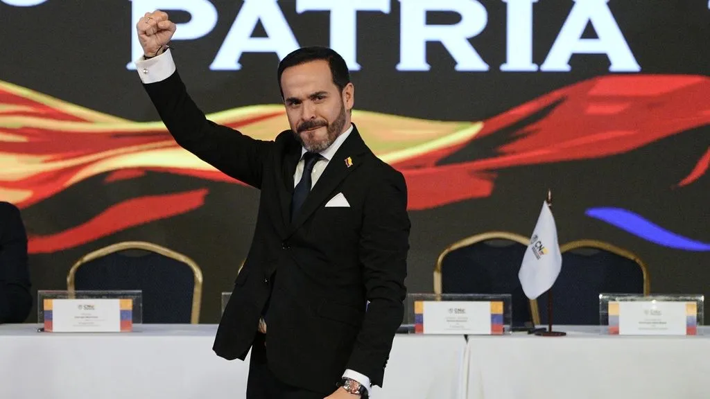 Abelardo de la Espriella recibe la credencial de presidente electo de Colombia