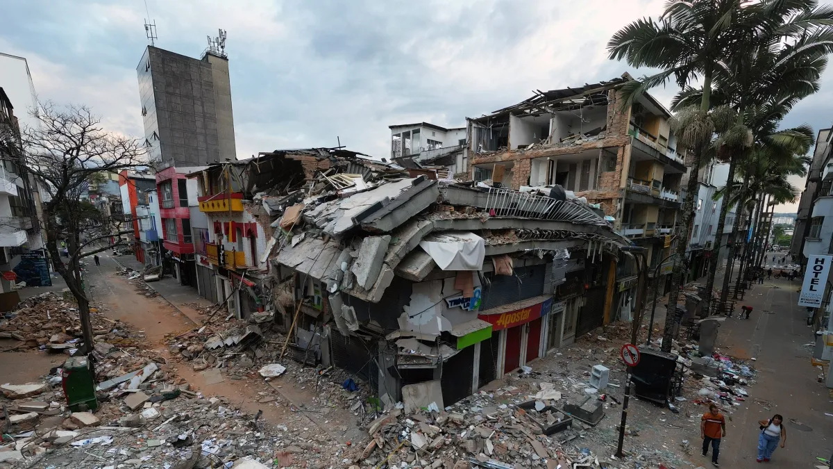 Gobierno expide decretos de emergencia con alivios tributarios y tarifarios para zonas afectadas por el terremoto del 10 de agosto