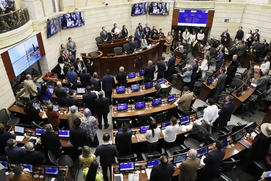 Tres propuestas y un debate: el Congreso define dónde se juramentará al presidente Abelardo de la Espriella