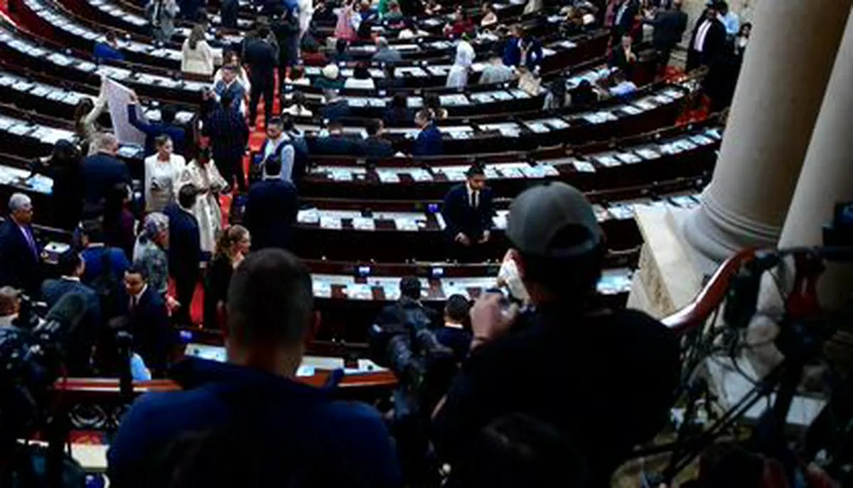 Congreso retoma su agenda legislativa mientras el Gobierno ajusta su relación con el Legislativo