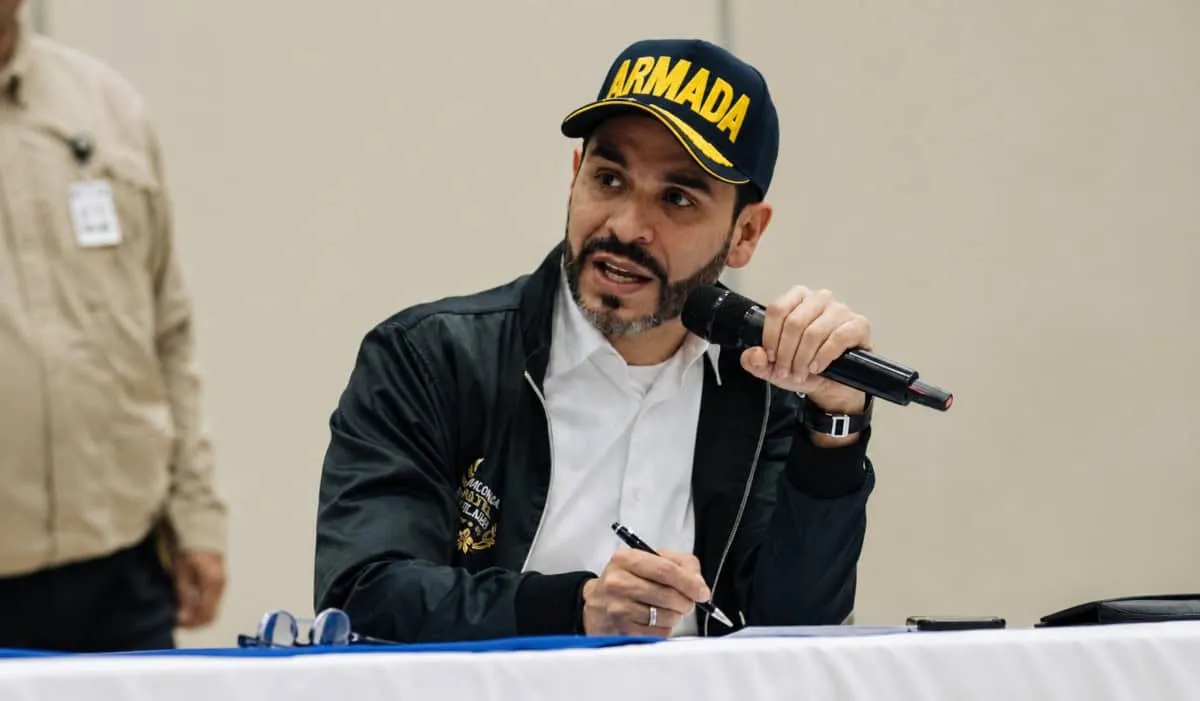 Presidente De la Espriella decreta emergencia económica para atender un terremoto