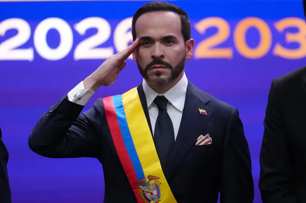 Abelardo de la Espriella jura como presidente de Colombia y promete combatir a los grupos armados