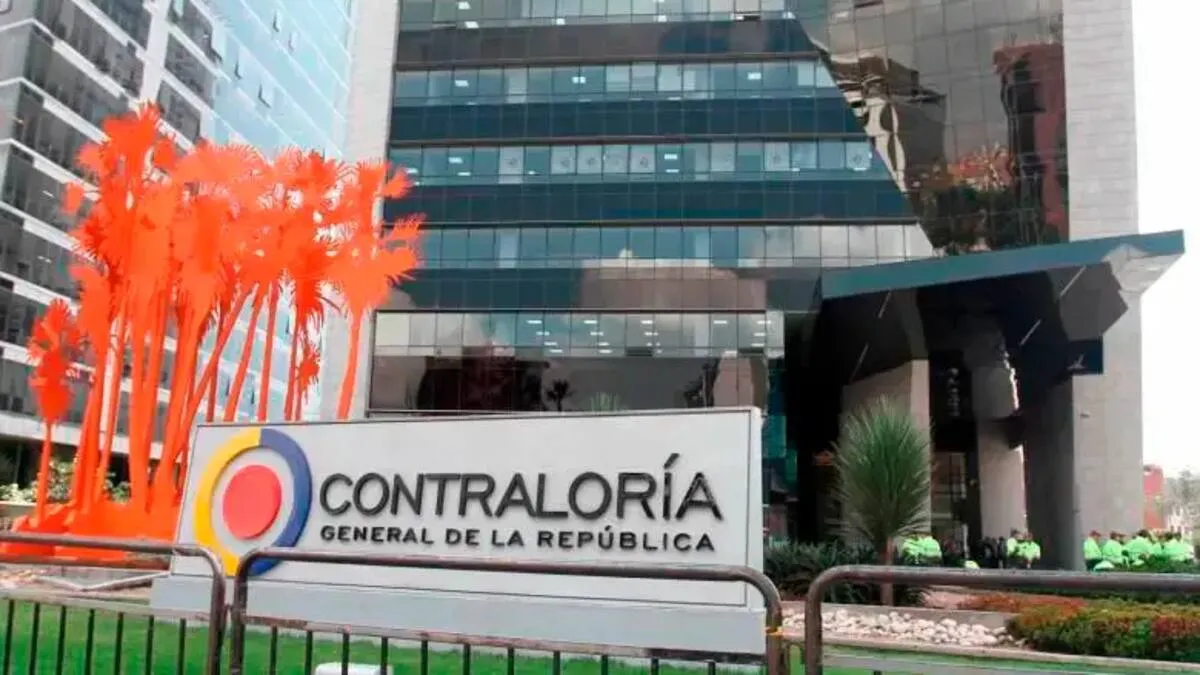 Contraloría suspende concurso de méritos de 3.144 cargos por orden del Gobierno tras el terremoto