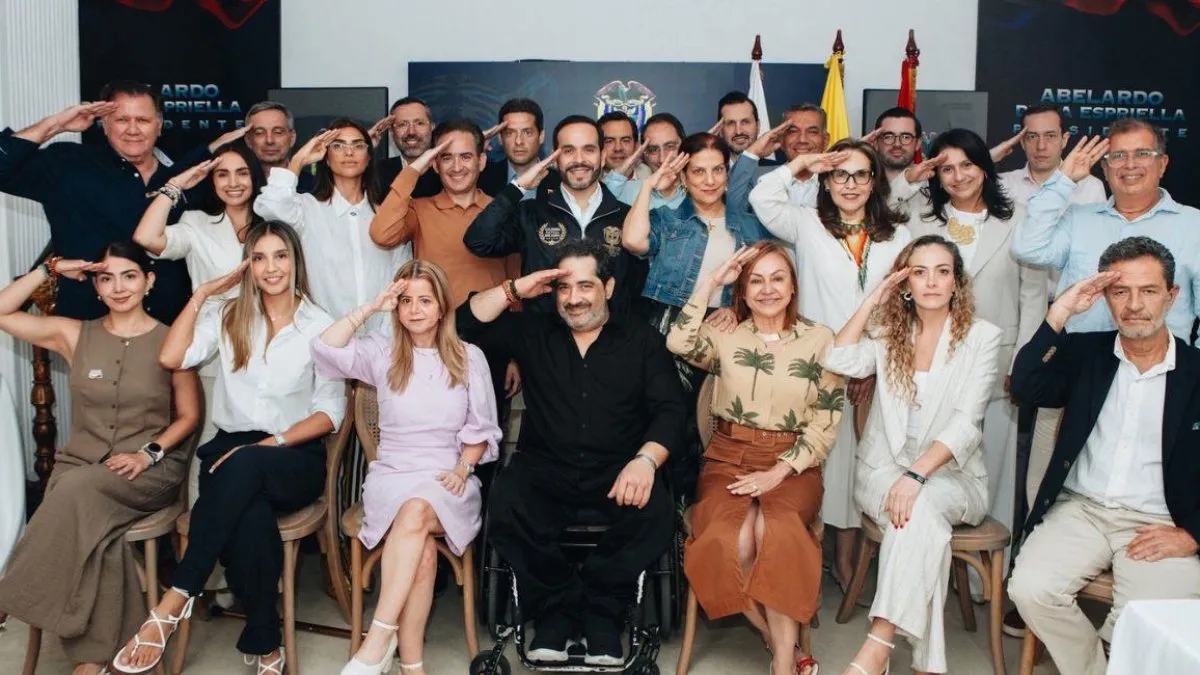 De la Espriella convoca a su gabinete a una jornada de oración al iniciar el Gobierno