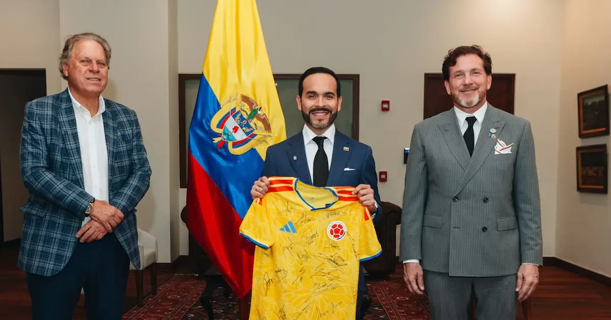 De La Espriella se reunió con el presidente de la Conmebol en Barranquilla