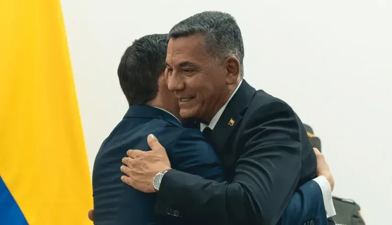 Abelardo de la Espriella posesionó a su gabinete y llevó su primer mensaje al Cantón Pichincha