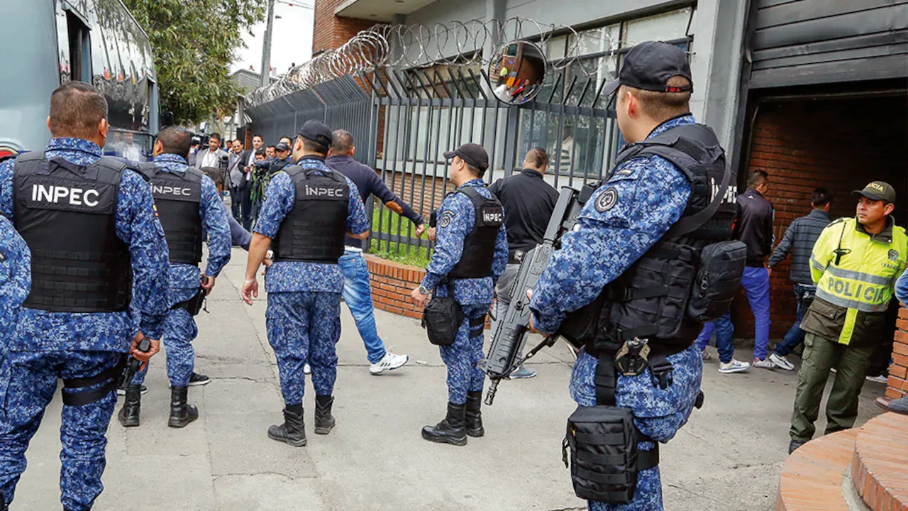 Gobierno de De La Espriella prepara proyecto para militarizar el Inpec