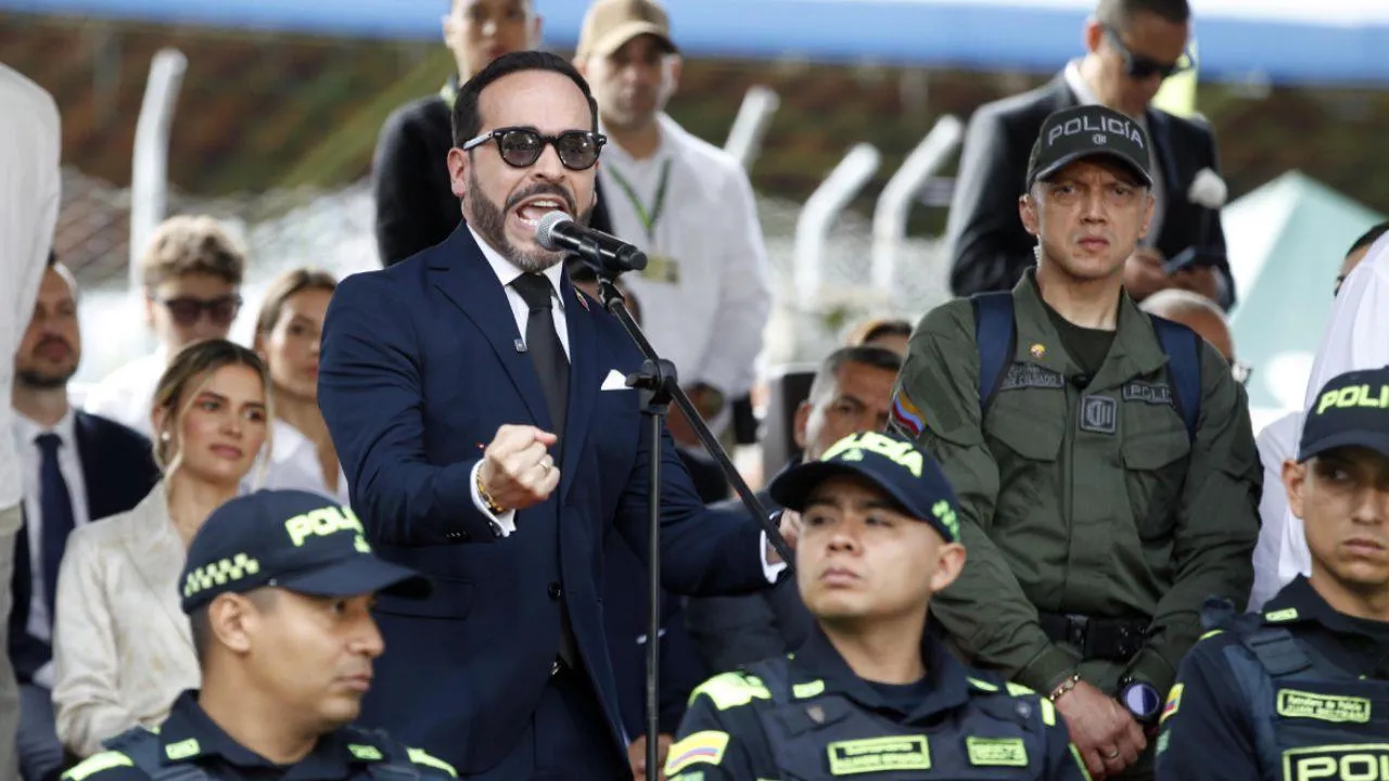 De la Espriella anuncia acciones judiciales contra mandatarios que negocien con grupos ilegales