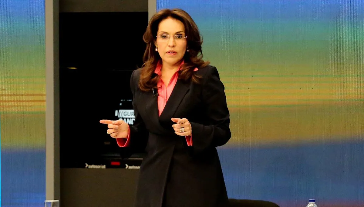 De la Espriella anuncia el primer cambio en su gabinete por la salida de la ministra de Educación