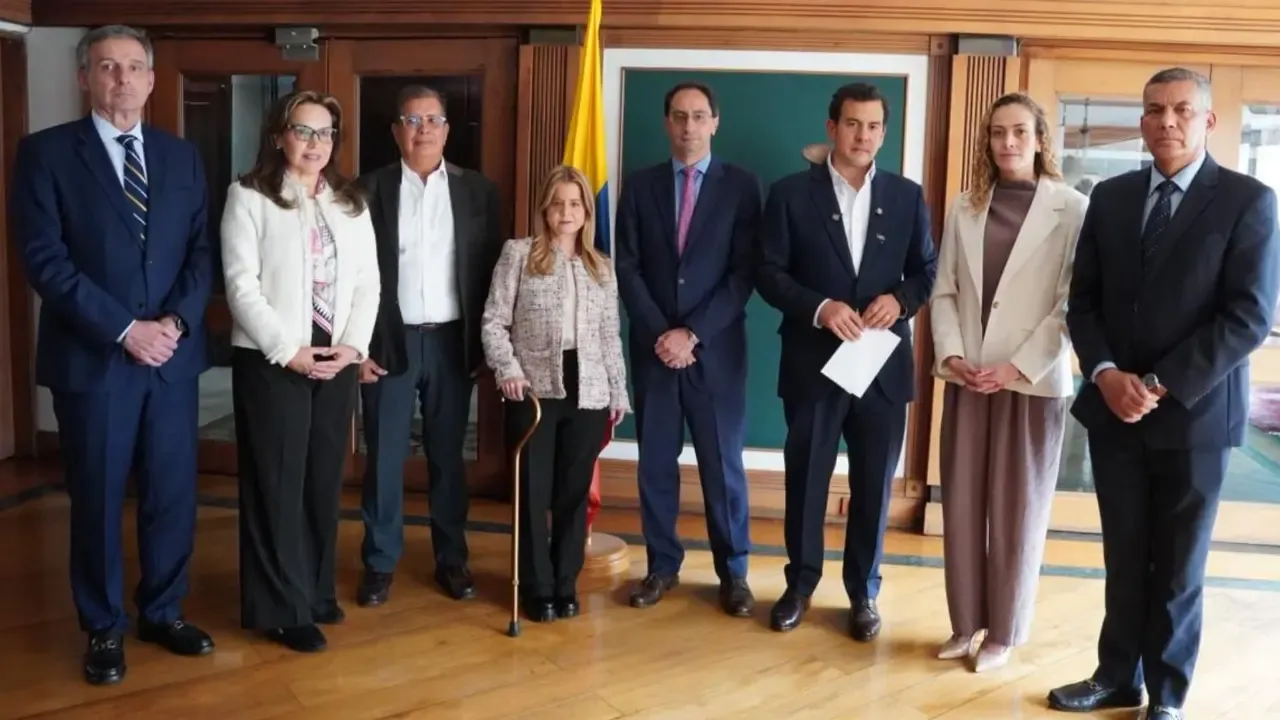 De la Espriella anuncia seis nuevas designaciones ministeriales para su gabinete