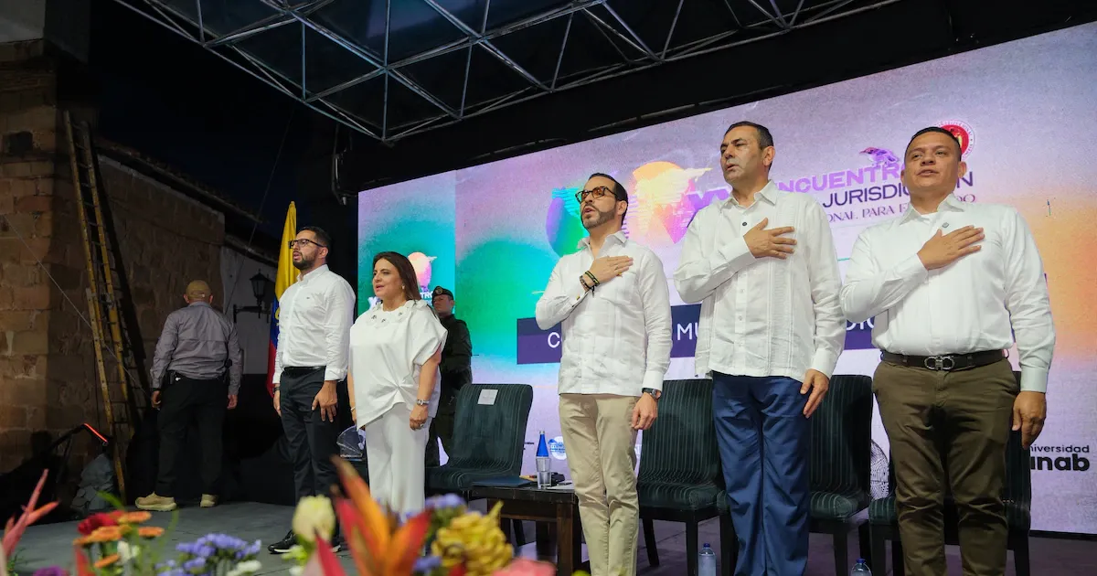 De la Espriella se compromete a respetar las decisiones de la Corte Constitucional