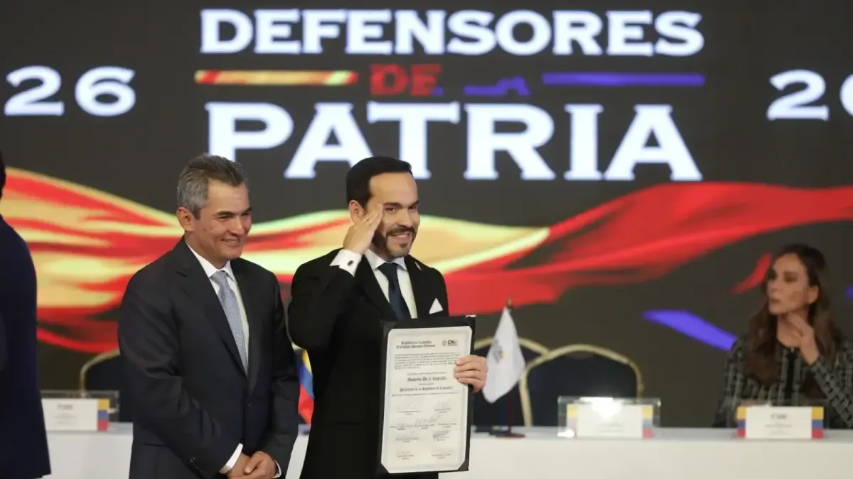 De la Espriella pide que Defensores de la Patria sea reconocido como partido político