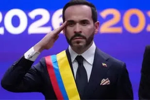 Abelardo de la Espriella asume la presidencia de Colombia con el llamado a recuperar el orden