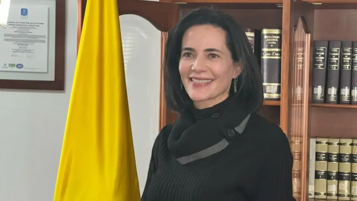 De la Espriella designa a Beatriz Eugenia Vélez Vengoechea como presidenta de Colpensiones