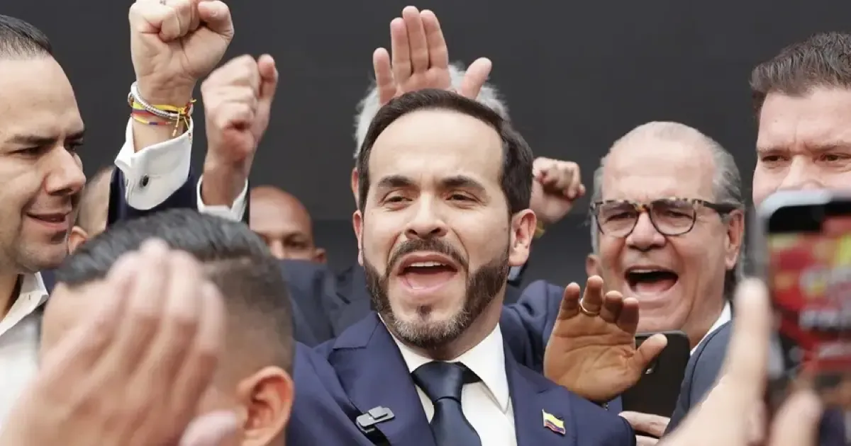 De la Espriella advierte que recibe una Colombia bajo presión y Petro responde defendiendo su gestión