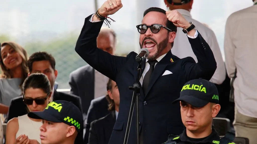 De la Esprilla dice respetar la autonomía del Congreso tras su primer revés en el Senado