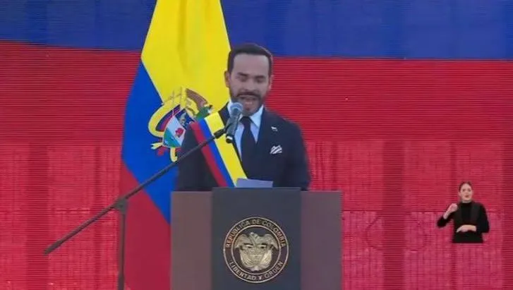 De la Espriella pide disculpas por el acto religioso en su investidura y reitera su libertad de credo