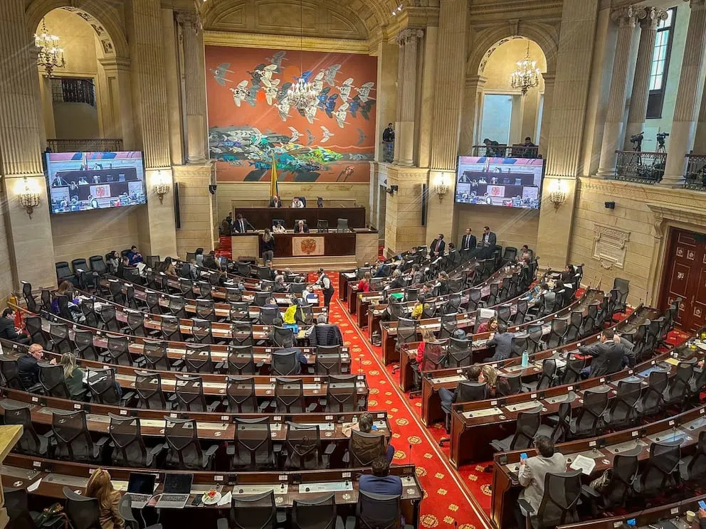 De la Espriella enfrentará un Congreso fragmentado y dependerá de partidos bisagra