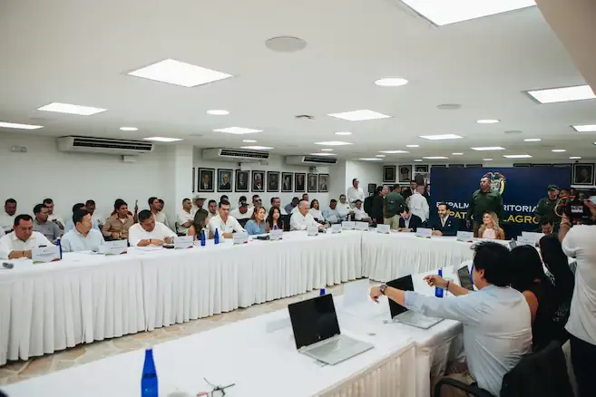 Abelardo de la Espriella cierra empalme en Neiva y envía mensaje directo a las disidencias