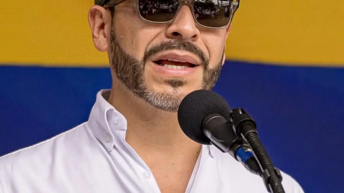 De La Espriella firma 10 extradiciones y llega a 105 extradiciones en 53 días de Gobierno