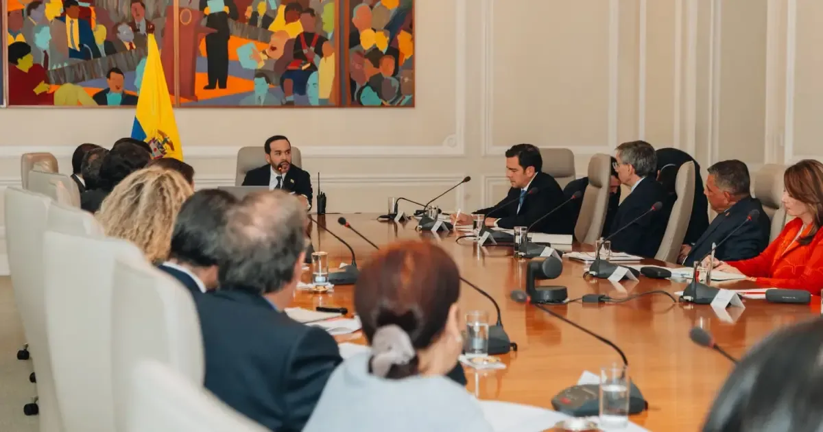 De la Espriella firma 11 decretos para la reconstrucción y anuncia el Fondo Milagro