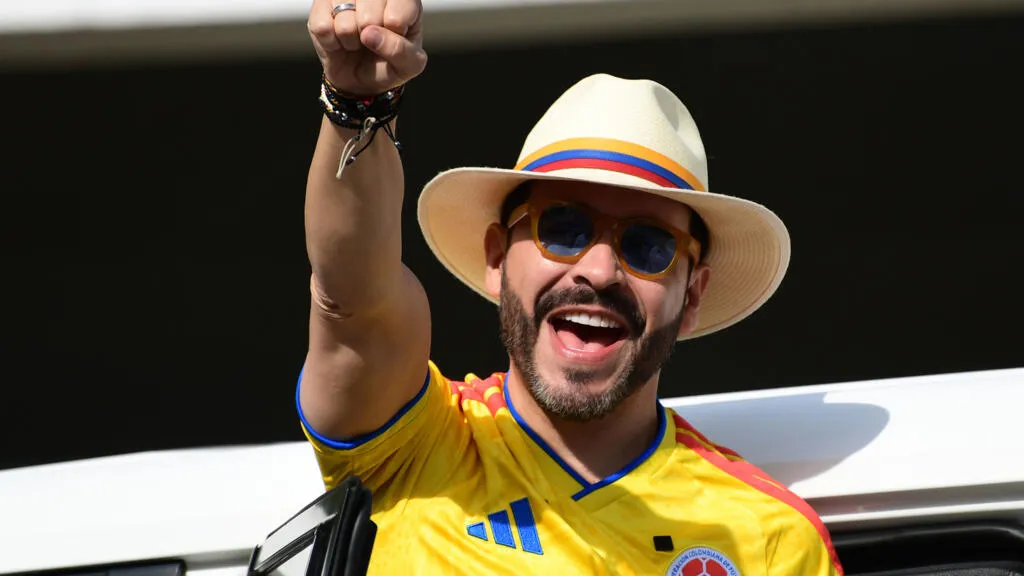 De la Espriella es elegido presidente de Colombia