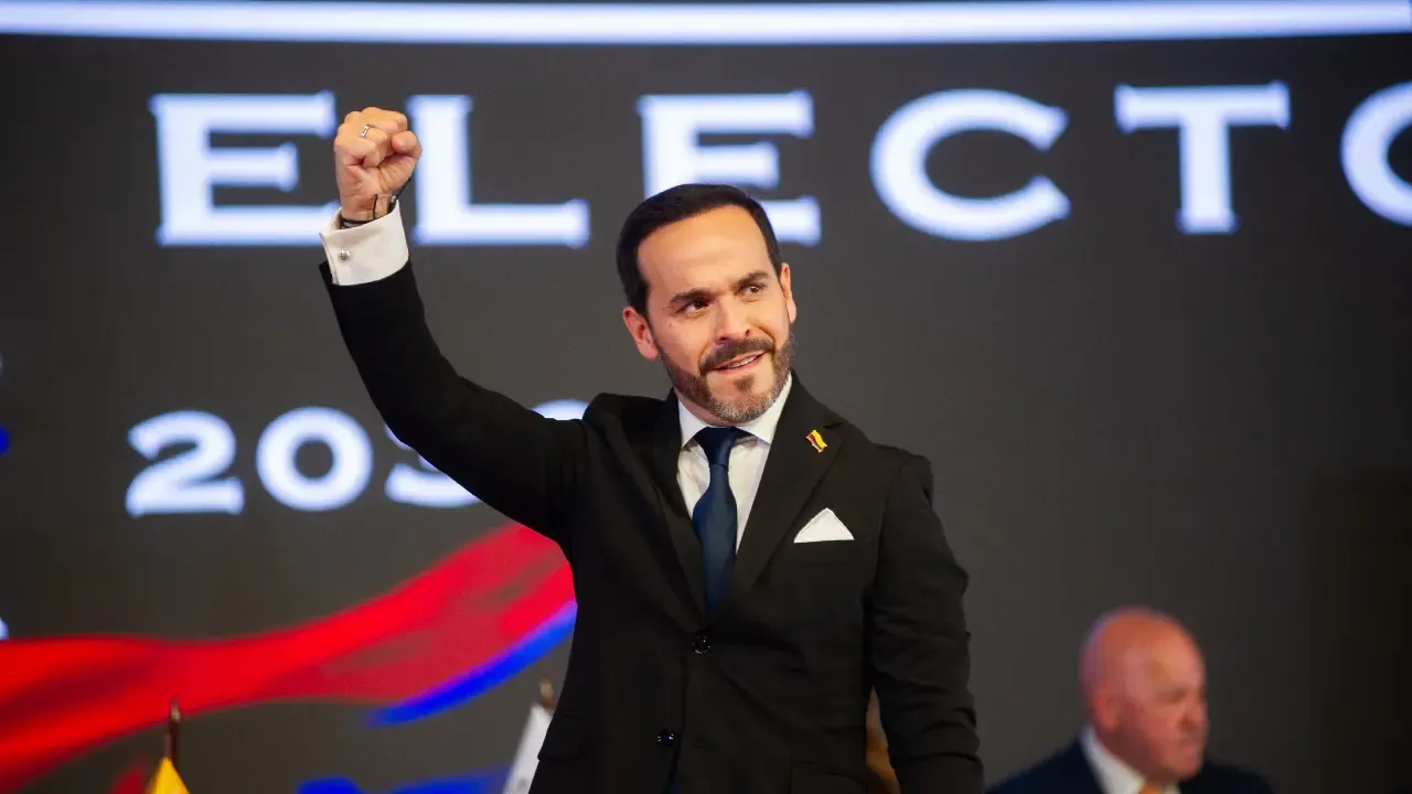 De la Espriella habla de “resistencia constitucional” tras suspenderse el empalme con el Gobierno Petro