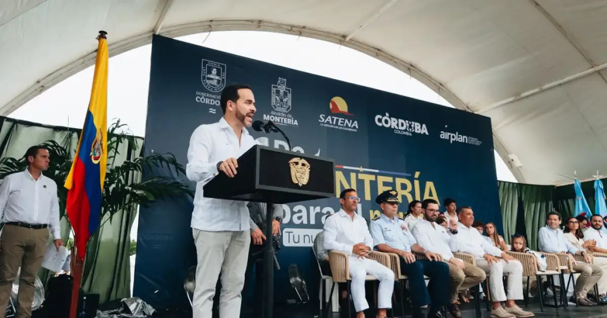 De la Espriella inauguró la ruta aérea Montería-Ciudad de Panamá y planteó más vuelos desde el Caribe