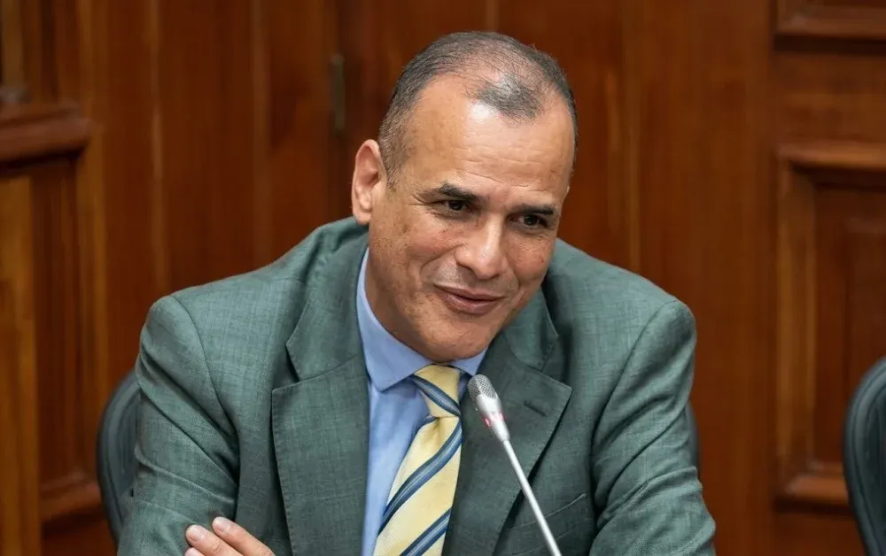 De la Espriella pide la renuncia del presidente de Colpensiones tras debate en el Senado